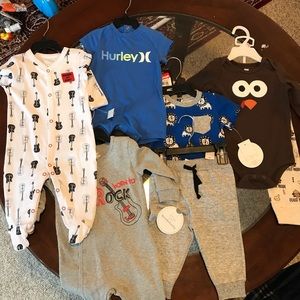 Multiple onesie set